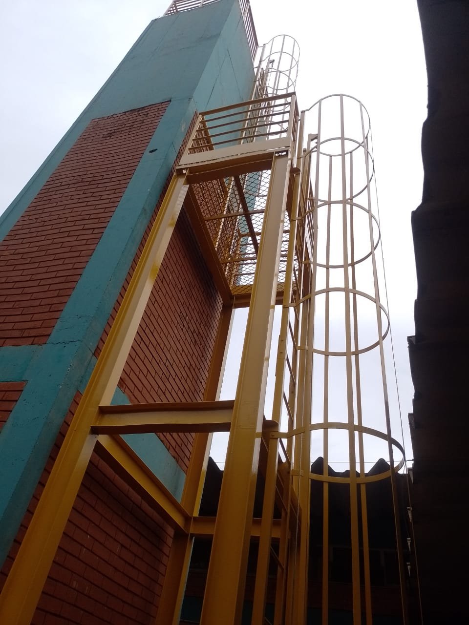 Restaurante Mina Fábrica CIVIS PRO - Estrutura metálica