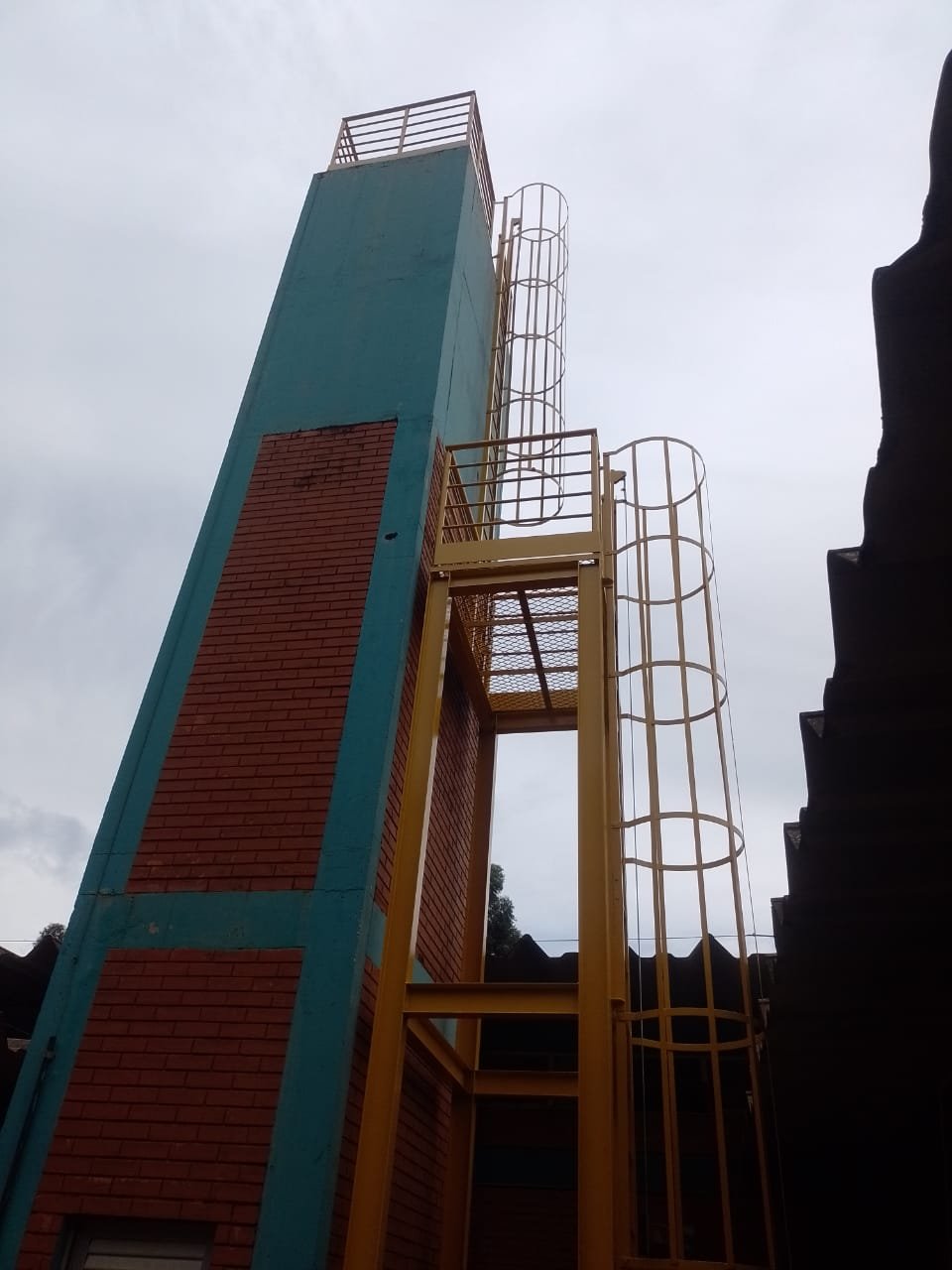 Restaurante Mina Fábrica CIVIS PRO - Fachada principal