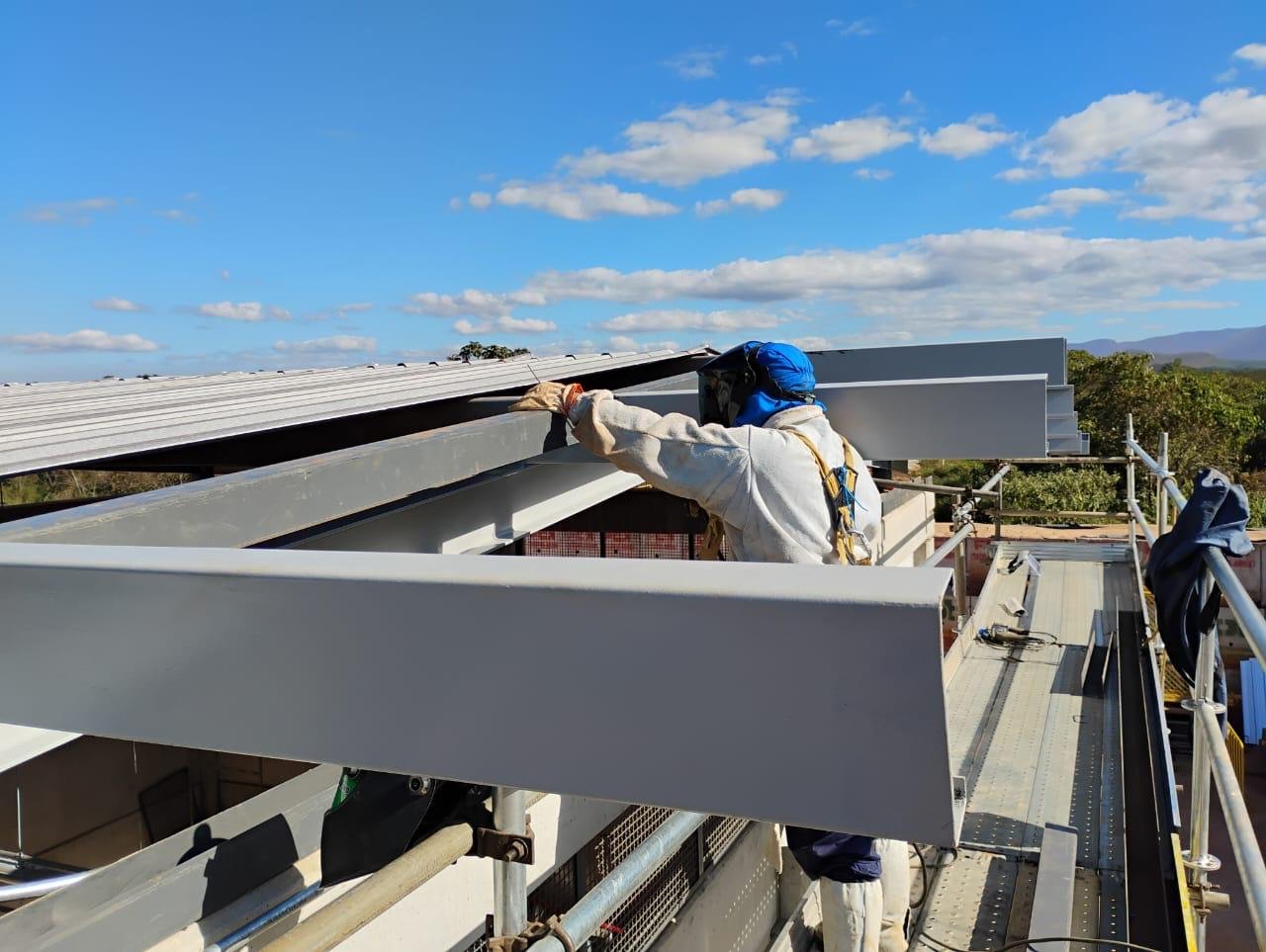 Cobertura Metálica Mina Brucutú CIVIS PRO - Vista lateral